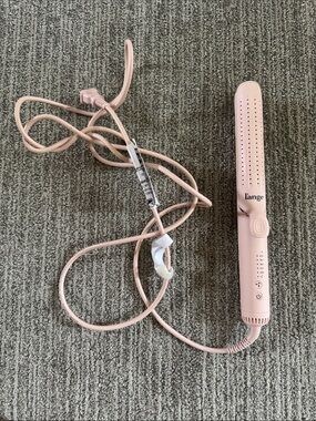 Lange Pink Ceramic Straightening Brush - Light Pink